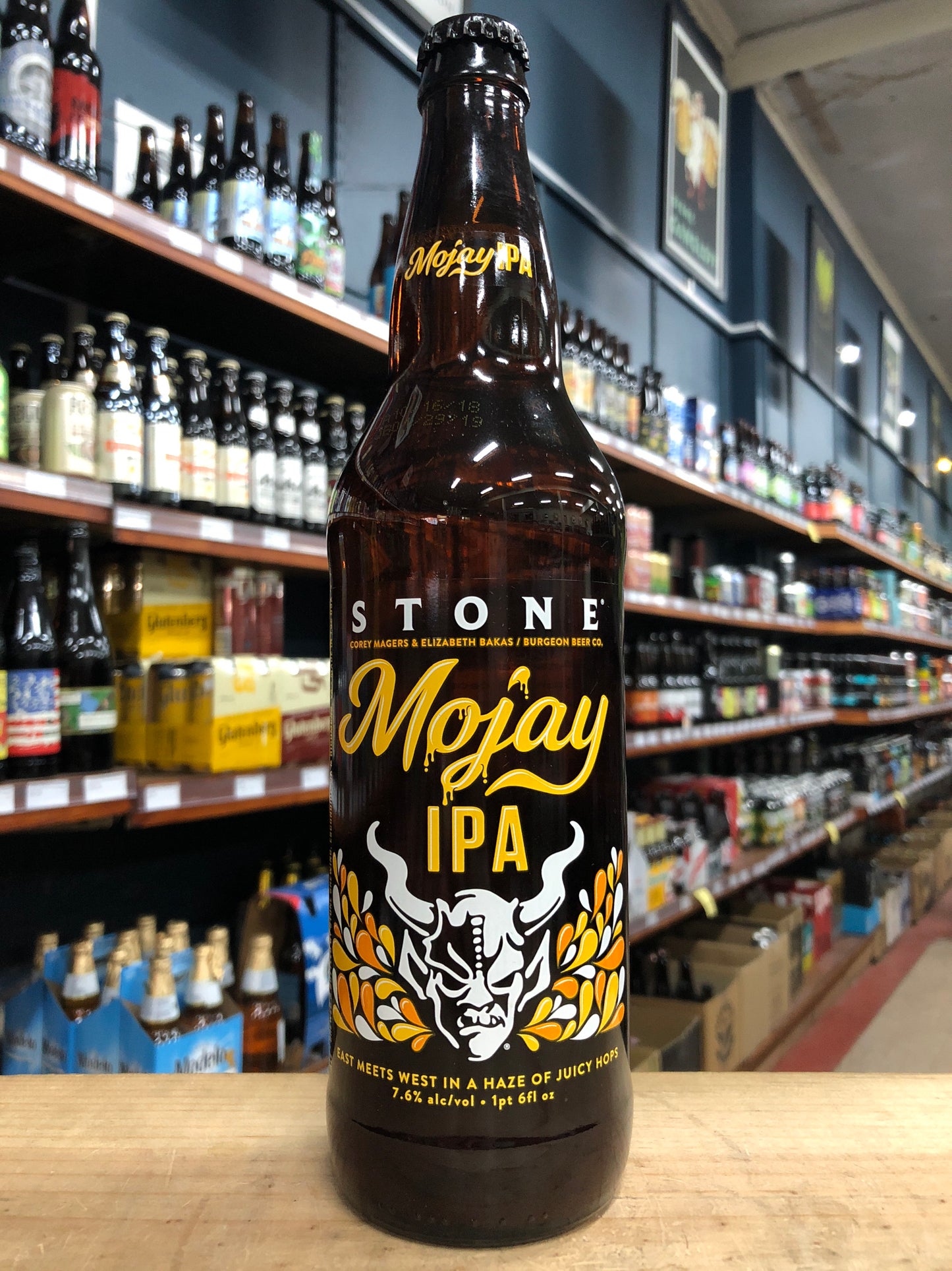 Stone / Burgeon / Corey Magers & Elizabeth Bakas Mojay IPA 650ml